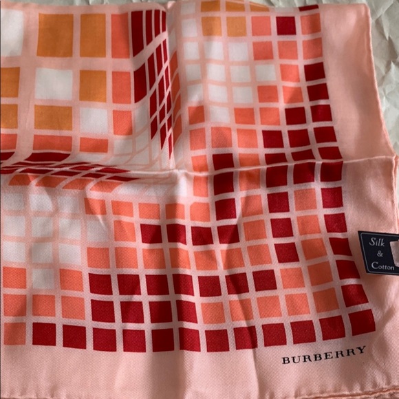 Burberry Pink and Red Silk Scarf brandnew - Picture 2 of 15